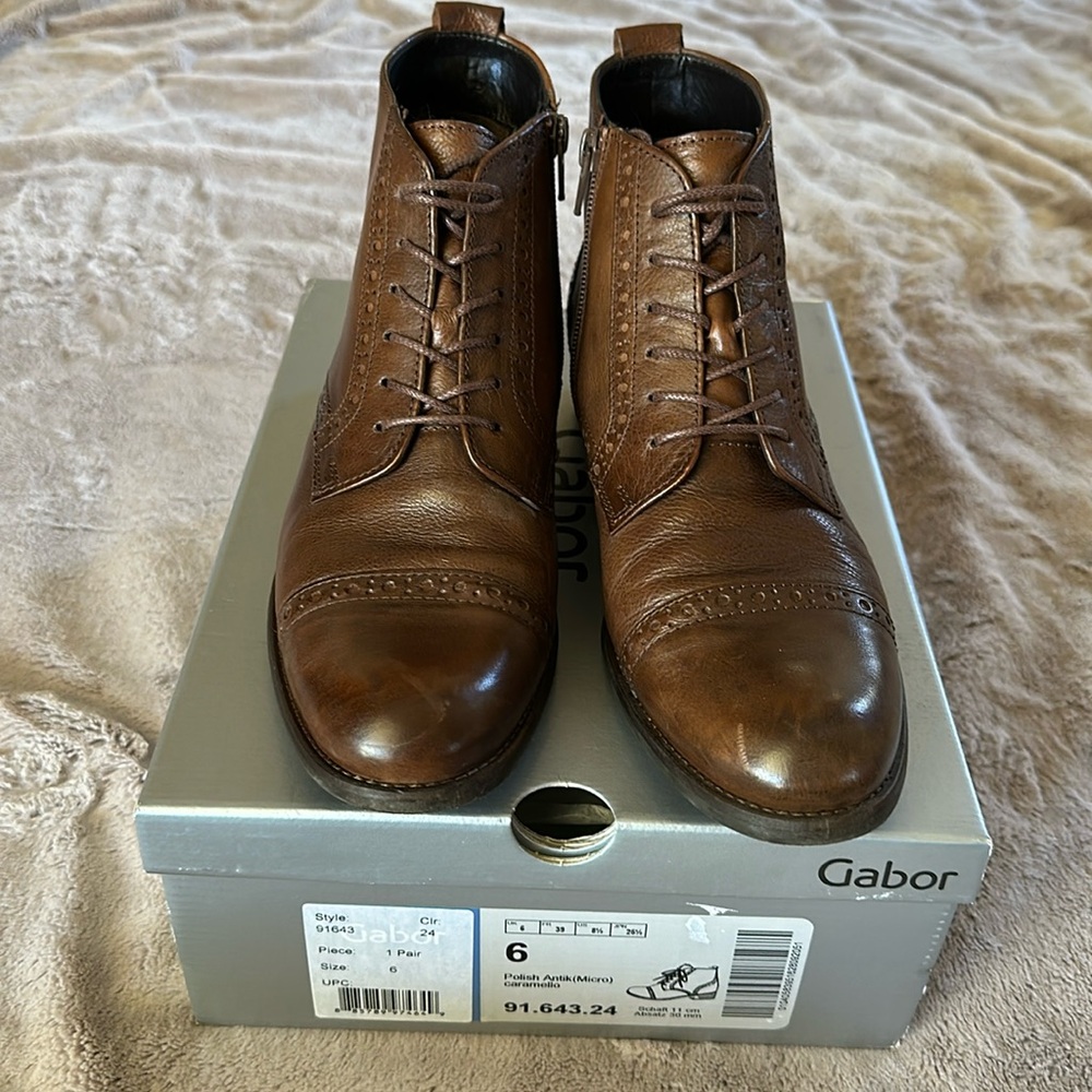Gabor ankle boots size 39
